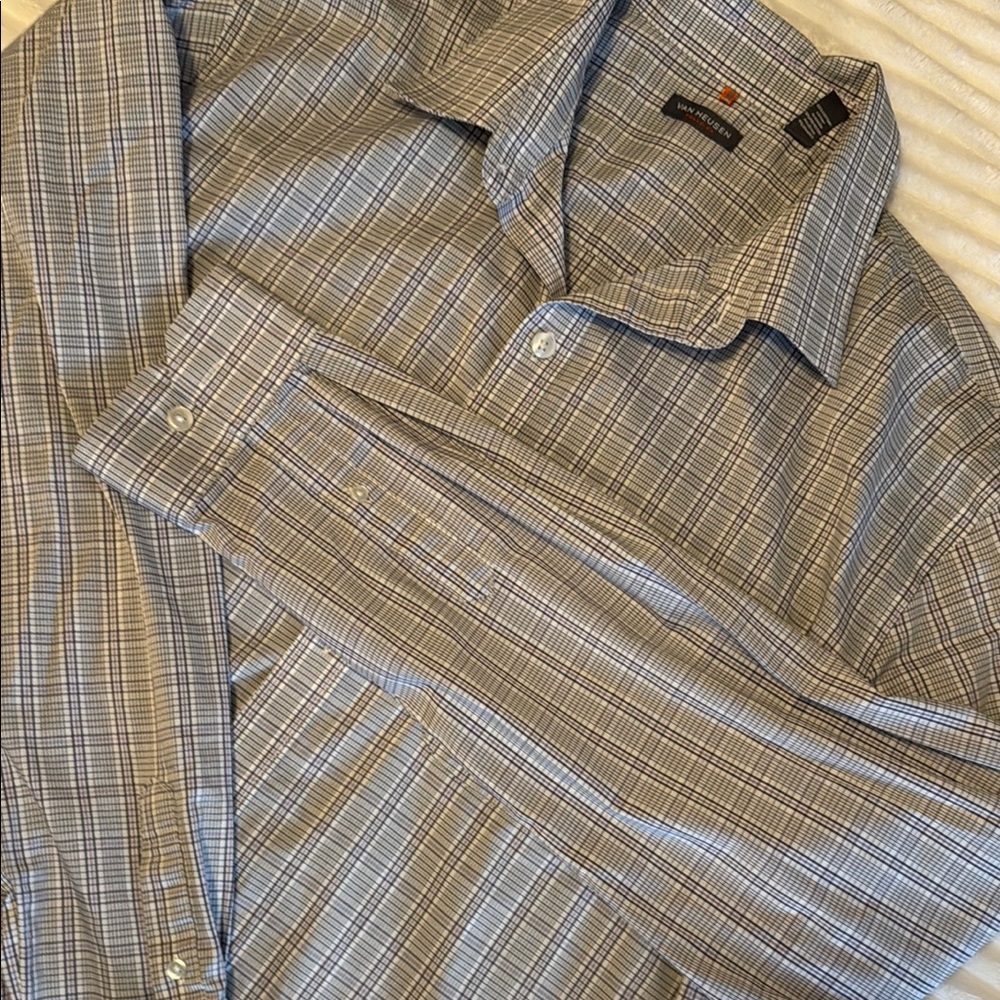 Van Heusen Blue Dress Shirt with Classic Design